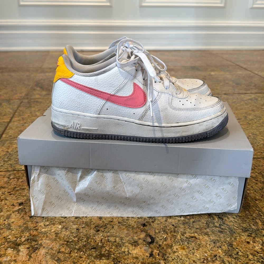 Nike Air Force 1